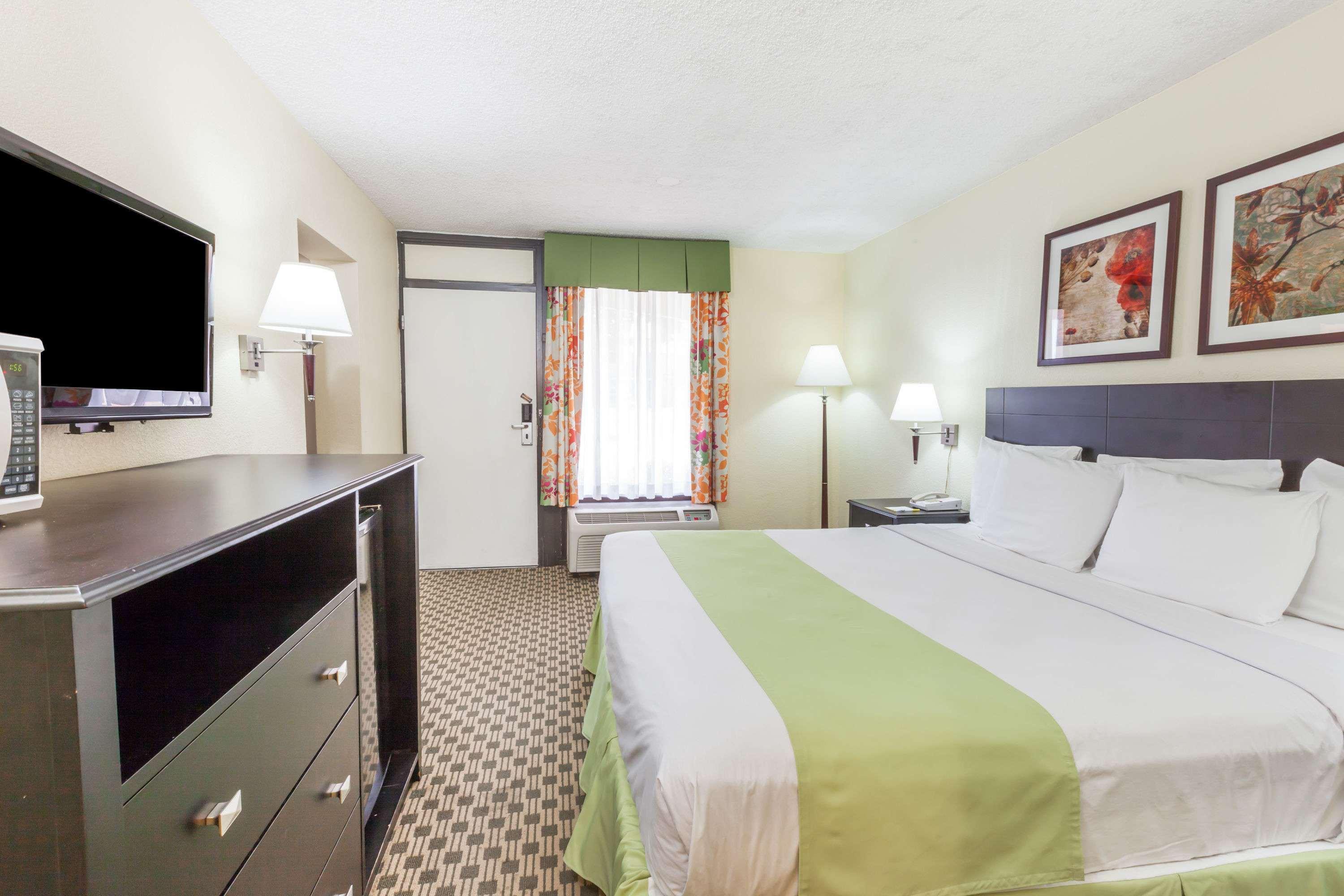Days Inn By Wyndham Irving Grapevine Dfw Airport North Exteriör bild