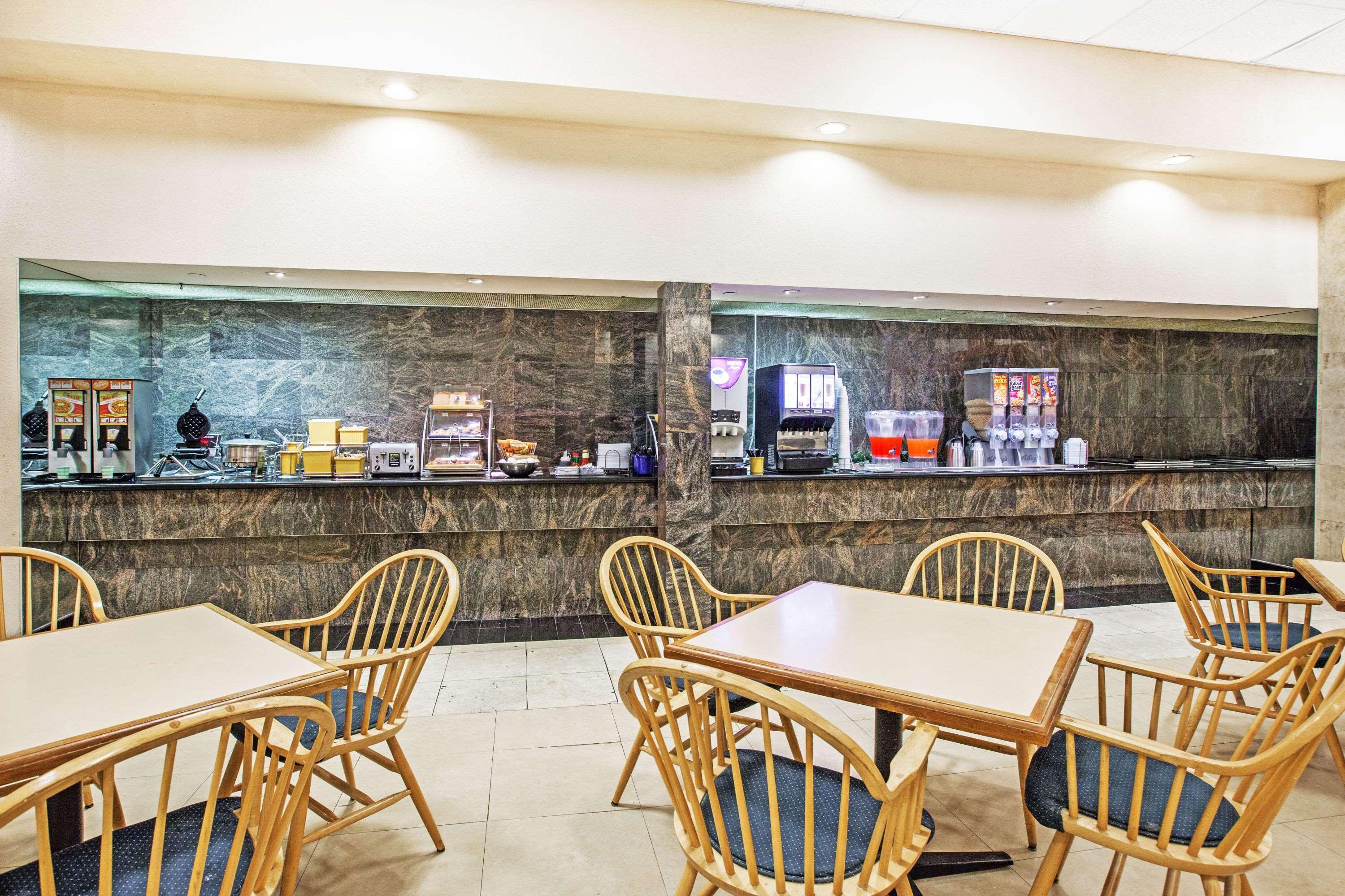 Days Inn By Wyndham Irving Grapevine Dfw Airport North Exteriör bild