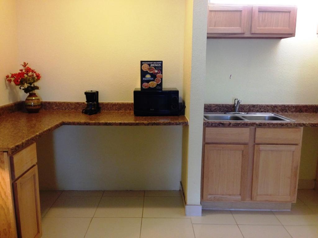 Days Inn By Wyndham Irving Grapevine Dfw Airport North Exteriör bild